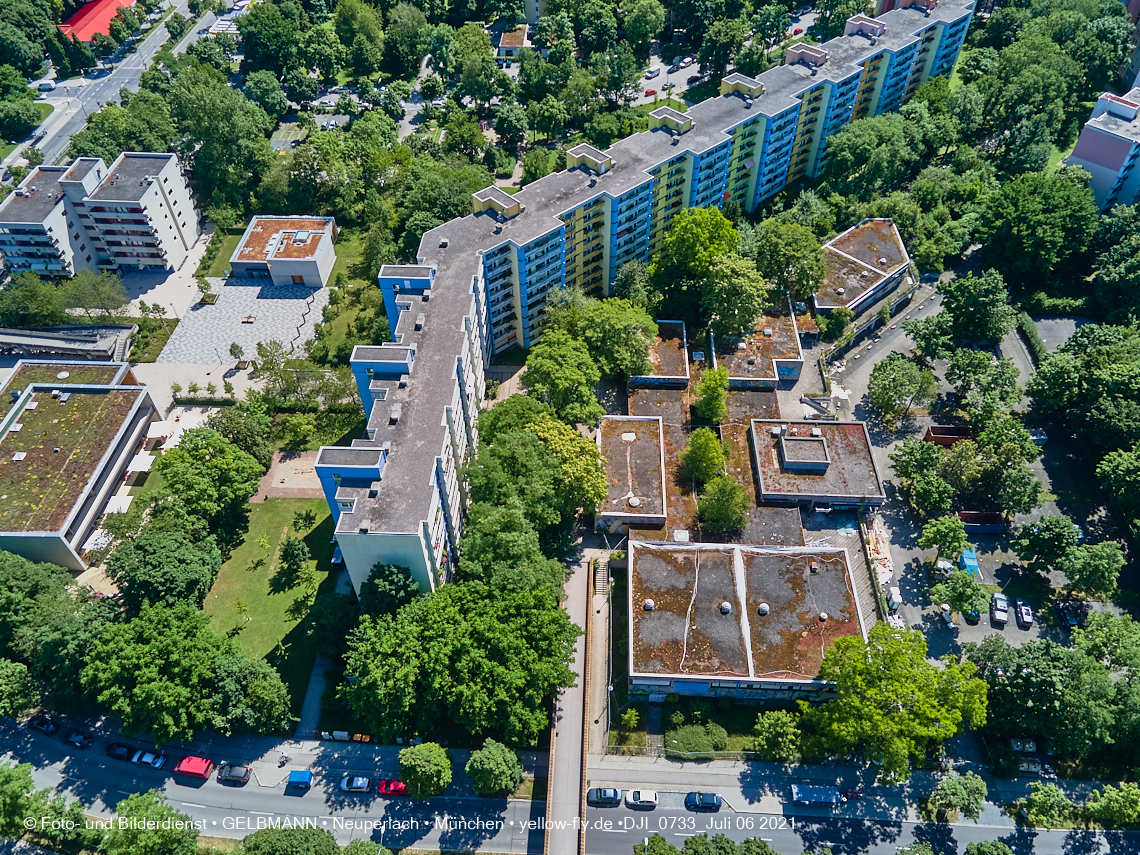 06.07.2021 - Einkaufs- und Wohnzentrum Quiddestraße in Neuperlach